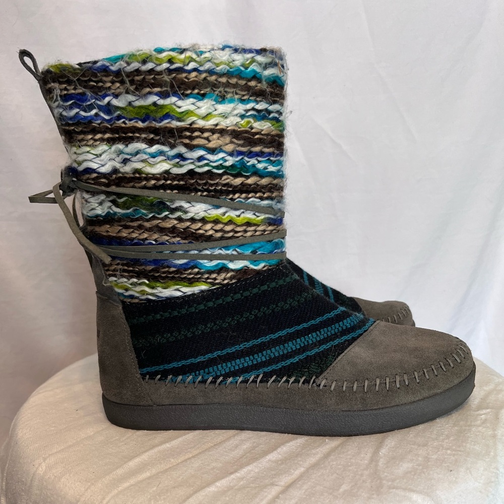 Toms Multicolor Knit & Gray Suede Winter Boots